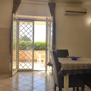 Lizzies Hus Apartment
